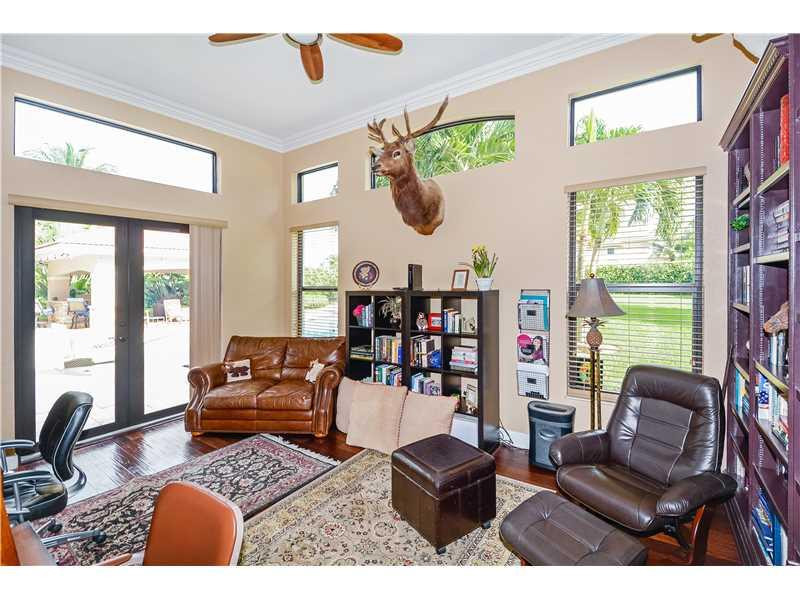 10057 Laurel Road Davie, FL 33328 - Photo 14 of 27 Library