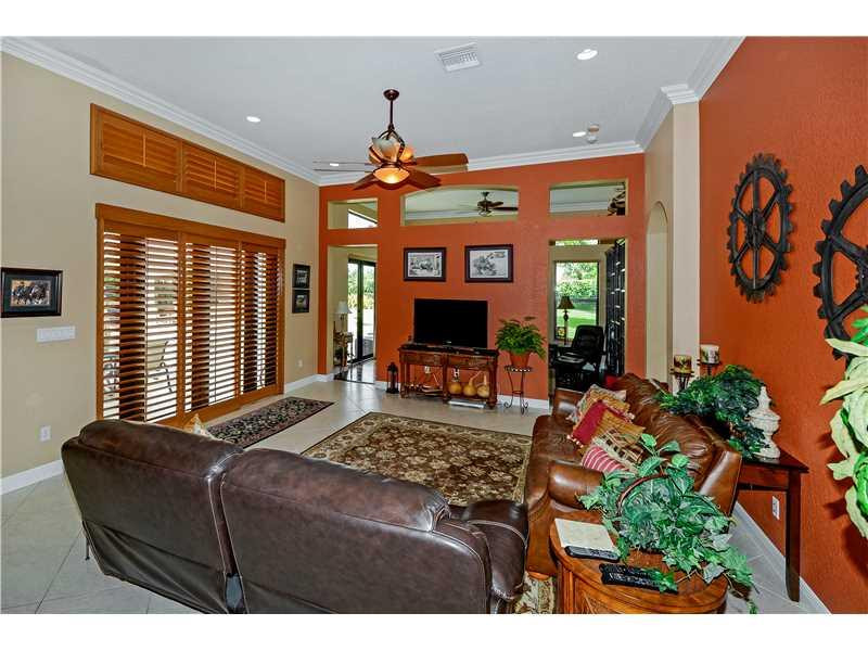 10057 Laurel Road Davie, FL 33328 - Photo 15 of 27 Family/Great Room