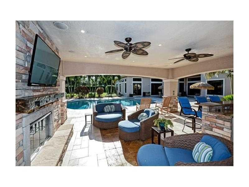 10057 Laurel Road Davie, FL 33328 - Photo 4 of 27 Summer Kitchen