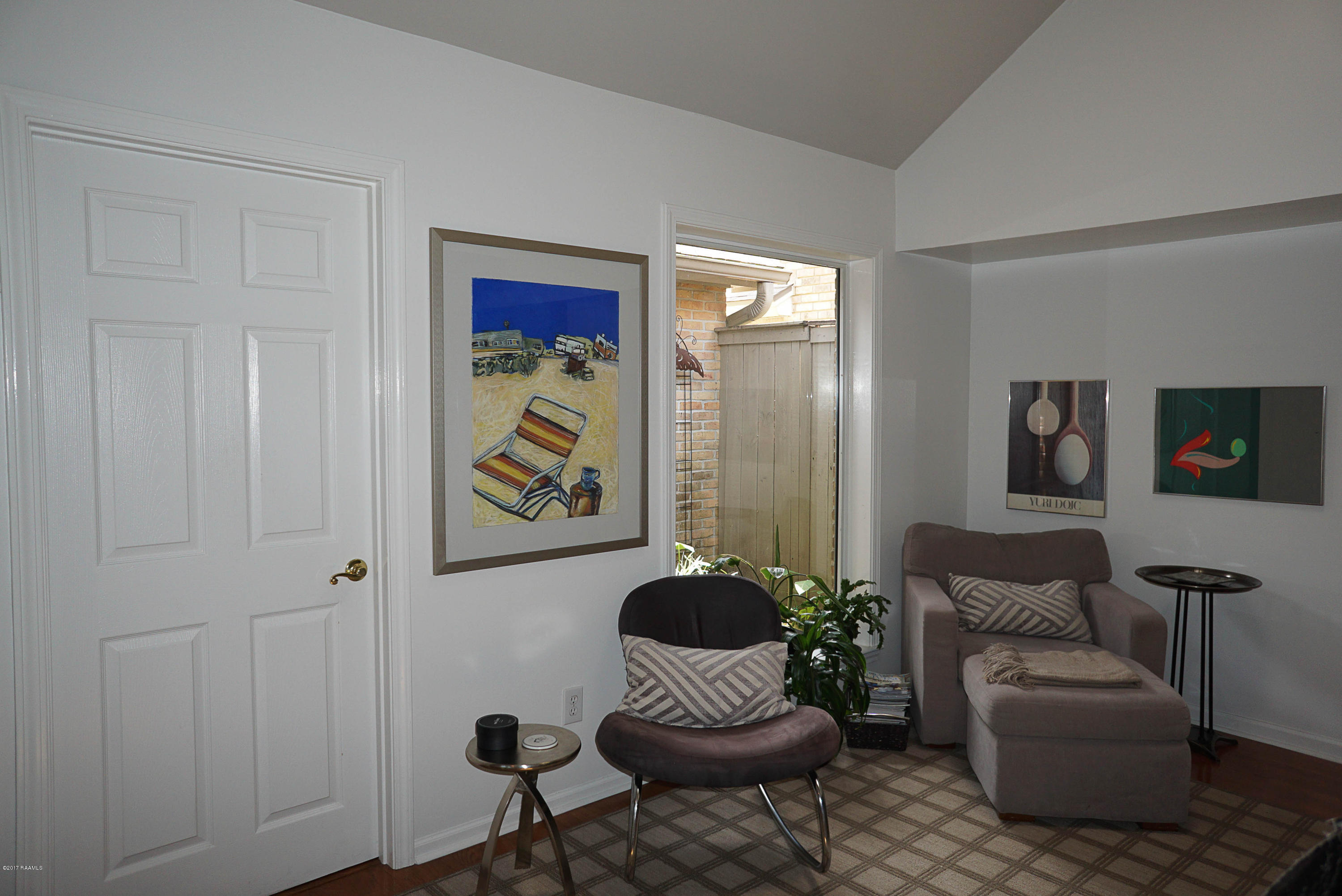 103 Island Point Lafayette, LA 70508 - Photo 12 of 24 Sitting Area Off Kitchen