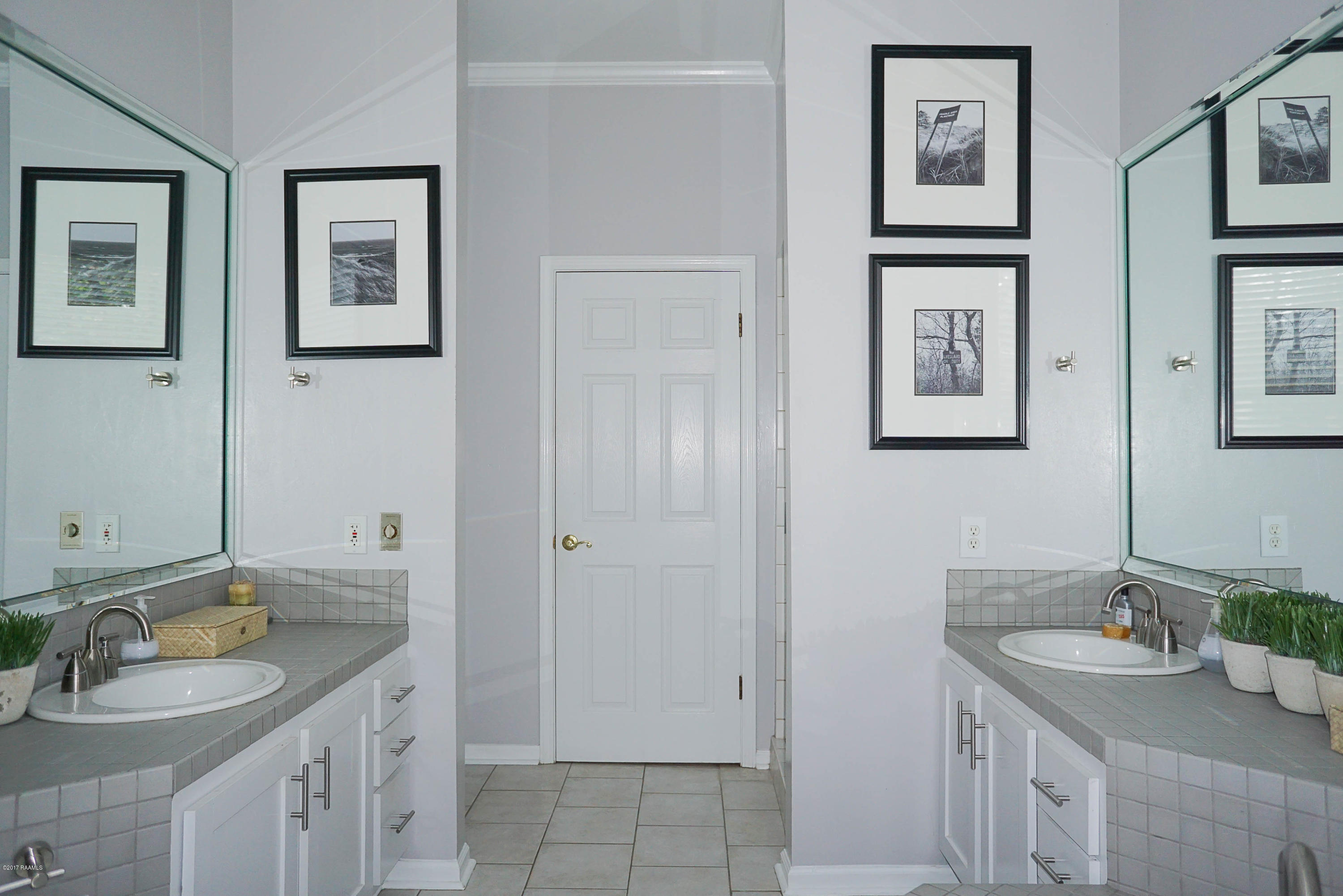 103 Island Point Lafayette, LA 70508 - Photo 17 of 24 Master Bath 1