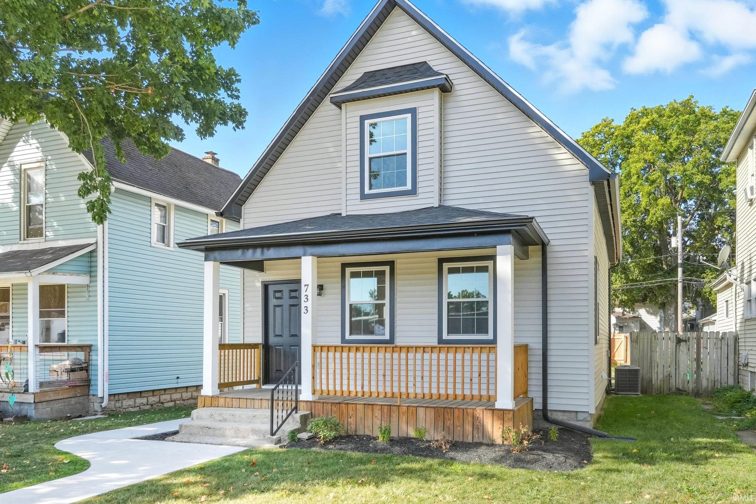 733 Growth Avenue Fort Wayne, IN 46808 - Photo 2 of 36