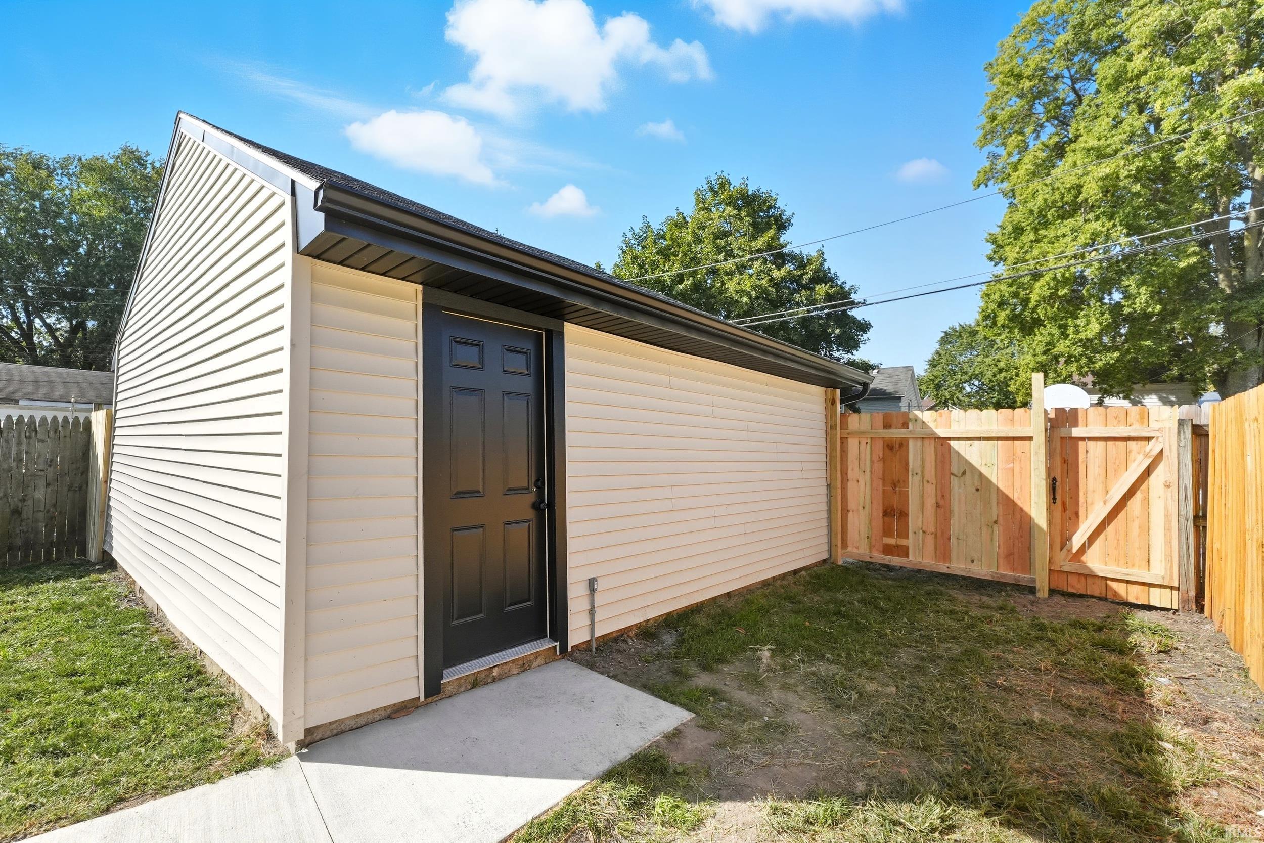 733 Growth Avenue Fort Wayne, IN 46808 - Photo 35 of 36