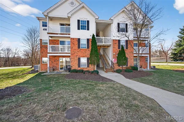 $184,900 | 480 Benton Drive, Unit K, St. Peters, MO 63376