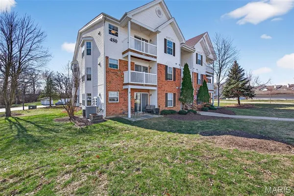 $184,900 | 480 Benton Drive, Unit K, St. Peters, MO 63376