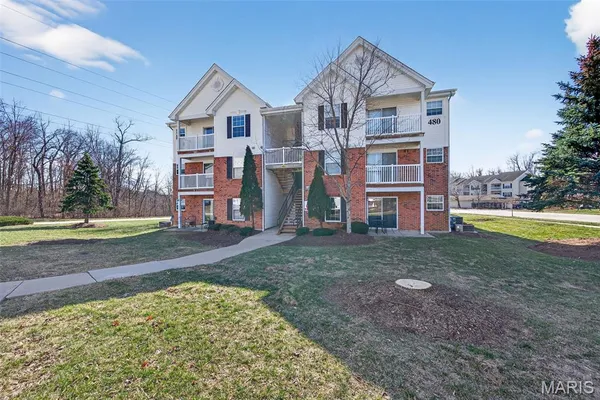 $184,900 | 480 Benton Drive, Unit K, St. Peters, MO 63376