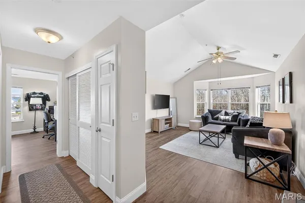 $184,900 | 480 Benton Drive, Unit K, St. Peters, MO 63376
