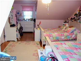 407 Paper Mill Road Glenside, PA 19038 - Photo 8 of 12 Gallery Image 8