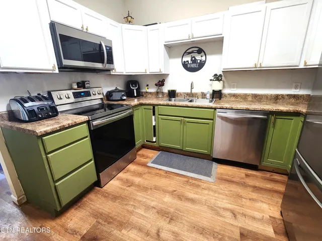 $825,000 | 21876 East Coast Tellico Parkway, Greenback, TN 37742