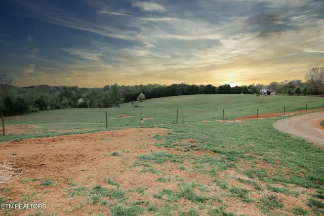 $825,000 | 21876 East Coast Tellico Parkway, Greenback, TN 37742