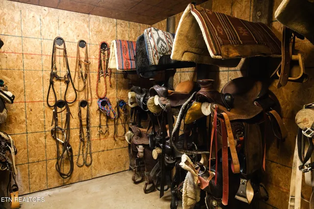 $825,000 | 21876 East Coast Tellico Parkway, Greenback, TN 37742