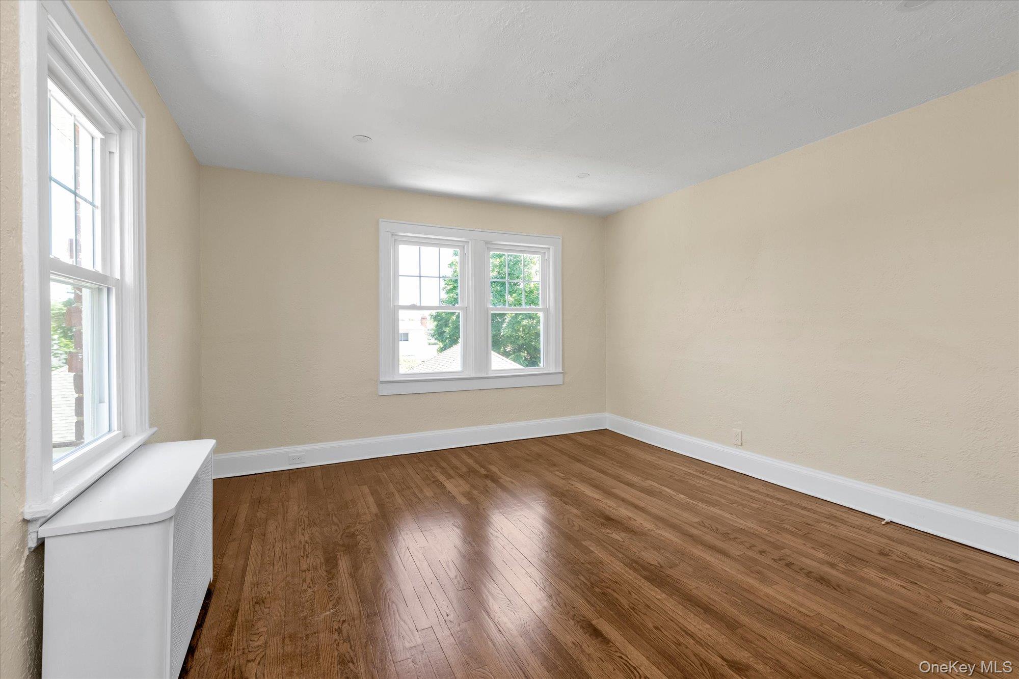 15 Hampton Road Lynbrook, NY 11563 - Photo 14 of 22 Bedroom #2