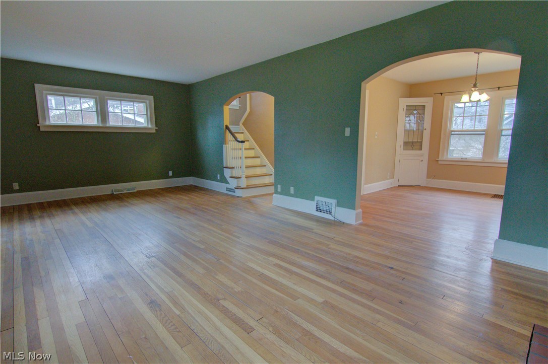 4001 Elmwood Road Cleveland, OH 44121 - Photo 6 of 20