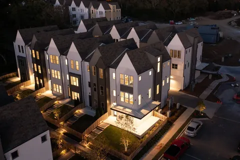 $499,900 | 344 East Village Lane, Nashville, TN 37216