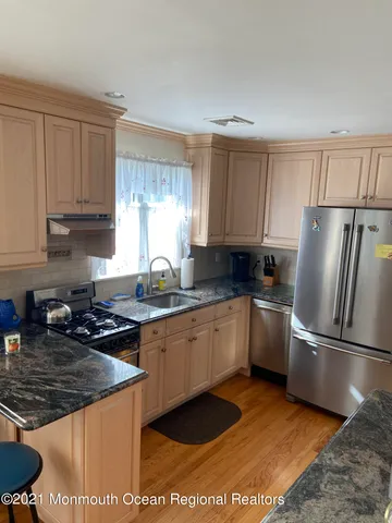 $3,000 | 17 Sims Avenue, Manasquan, NJ 08736