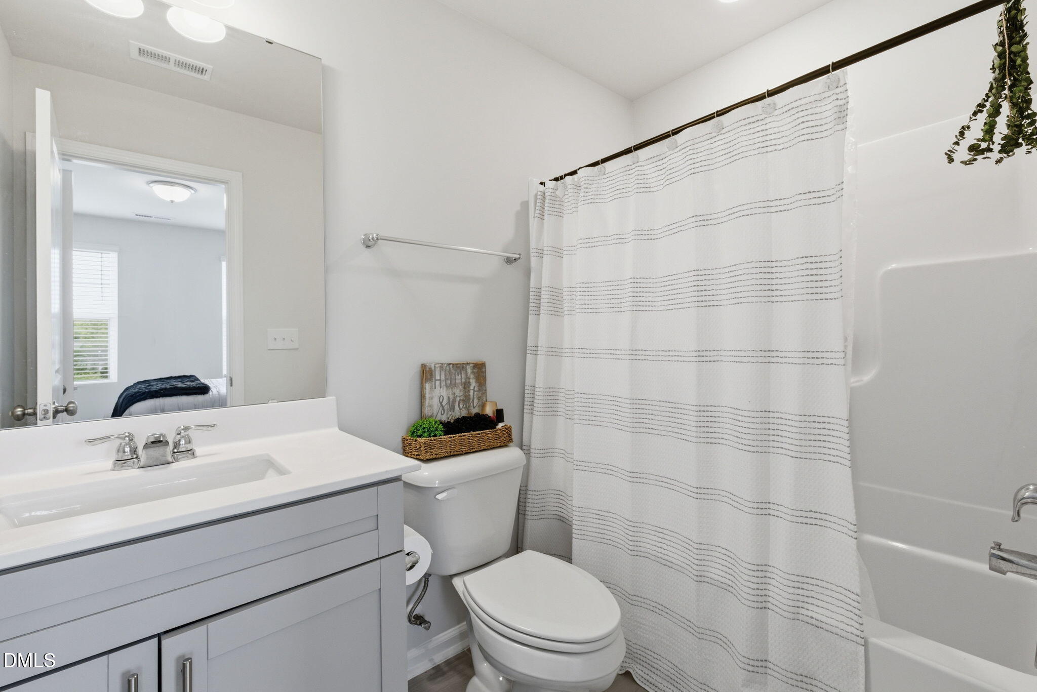 6237 Truxton Lane Raleigh, NC 27616 - Photo 22 of 32 21-web-or-mls-DX3A0801