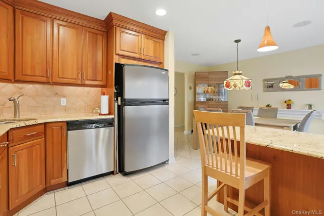 $465,000 | 9 Somerset Drive, Unit 11F, Suffern, NY 10901