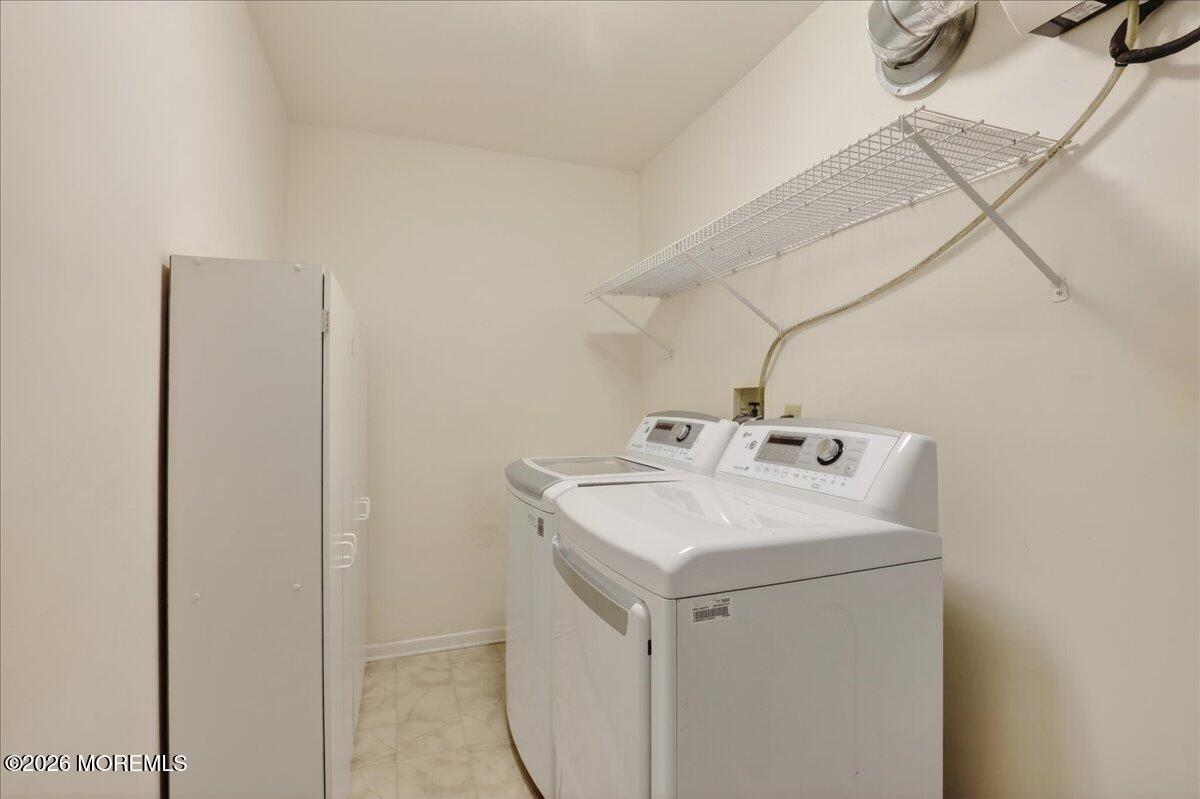 18 Angus Court Jackson, NJ 08527 - Photo 29 of 45 a utility room with dryer and washer