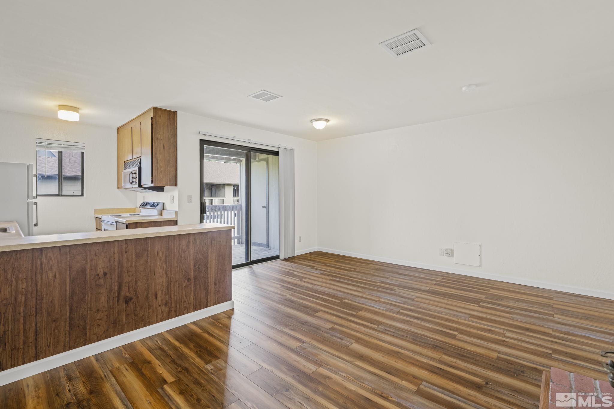 4817 Reggie Road Reno, NV 89502 - Photo 5 of 27 Photo 5