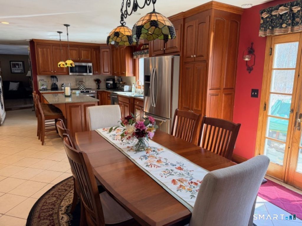 63 Lyman Road Wolcott, CT 06716 - Photo 18 of 70