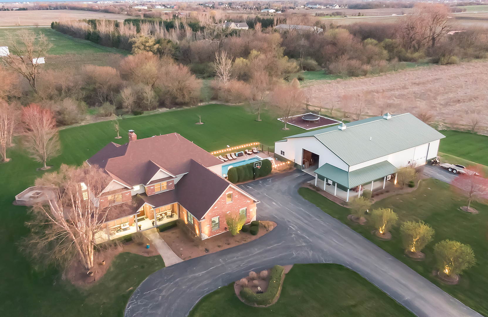 25240 South Schoolhouse Rd  