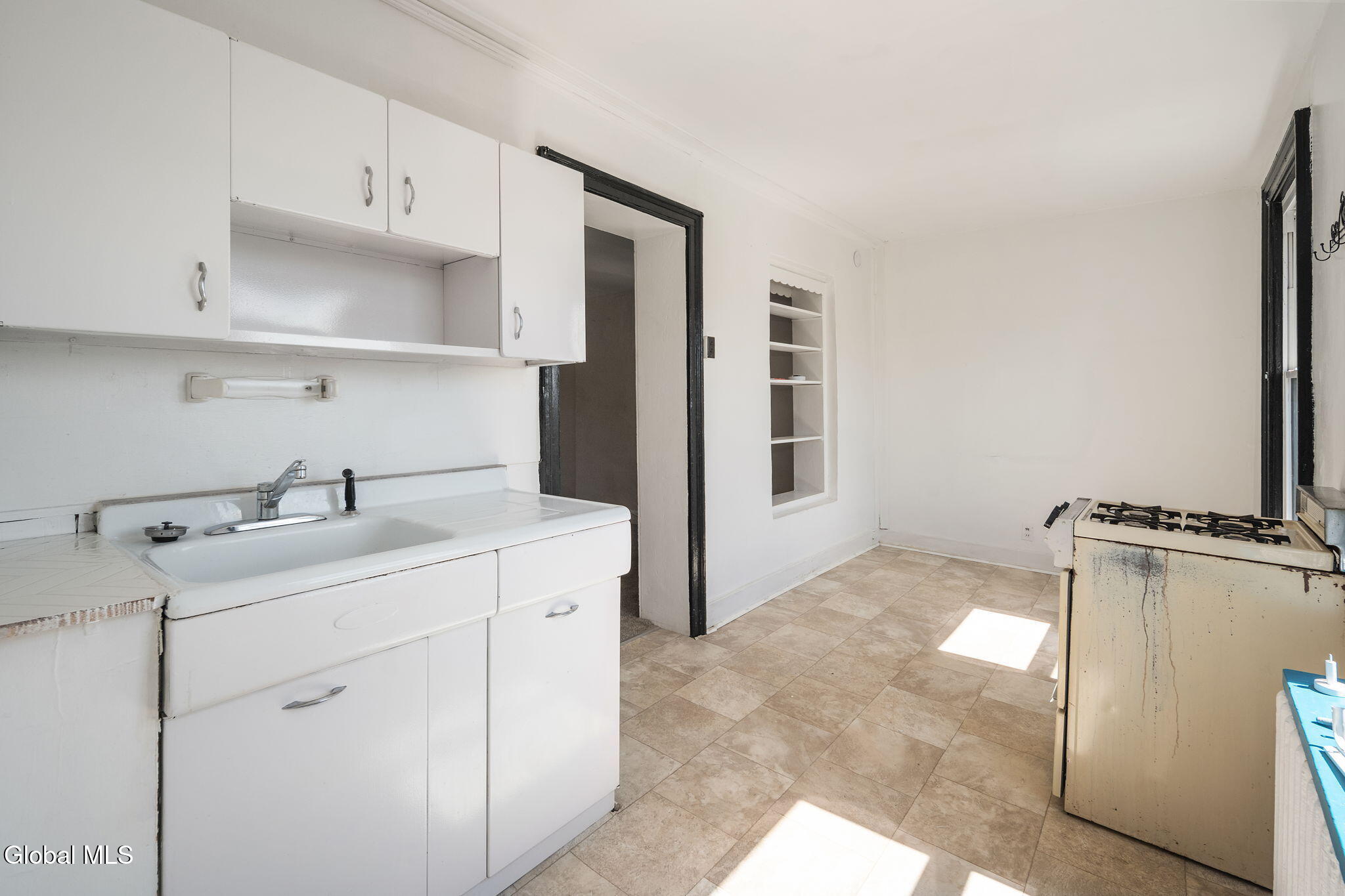 128 Hamilton Street Albany, NY 12207 - Photo 14 of 57 11-128HamiltonSt_11