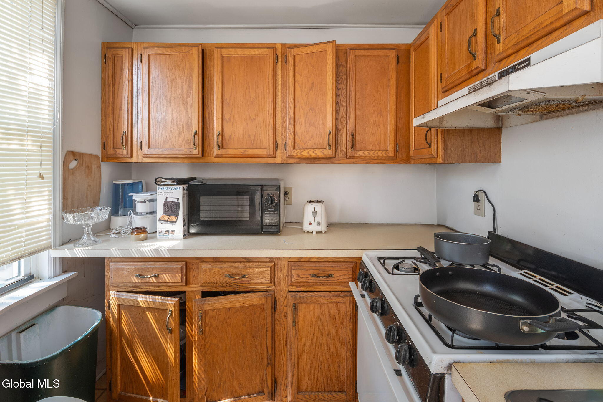 128 Hamilton Street Albany, NY 12207 - Photo 29 of 57 27-128HamiltonSt_27