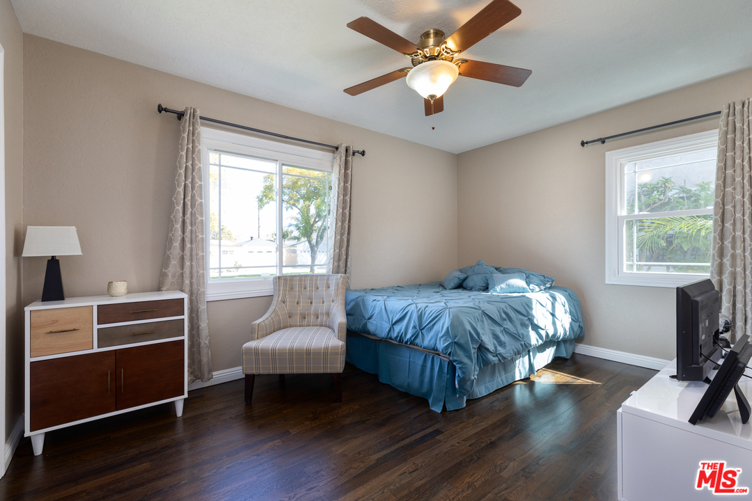 7102 East Wardlow Road Long Beach, CA 90808 - Photo 12 of 15 Gallery Image 12