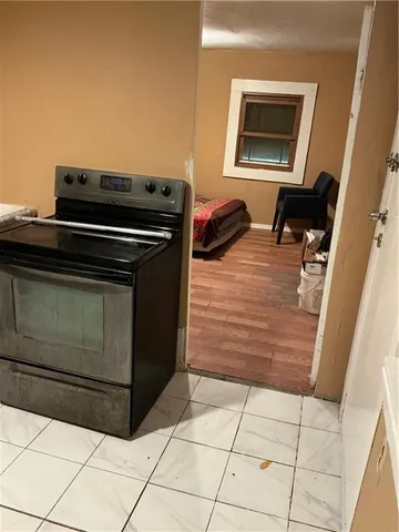 $165,000 | 522 Kensington Avenue, Kansas City, MO 64124