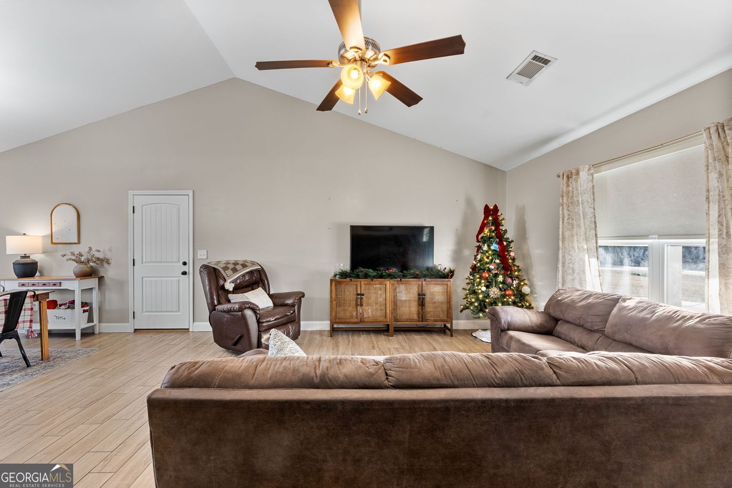 152 Mathews Road Milner, GA 30257 - Photo 4 of 35