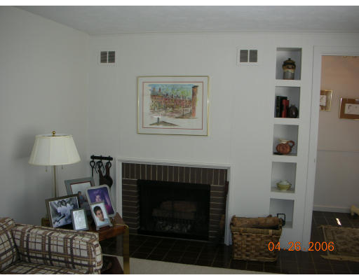 68 Clearwater Road Newton, MA 02462 - Photo 4 of 16 Gallery Image 4