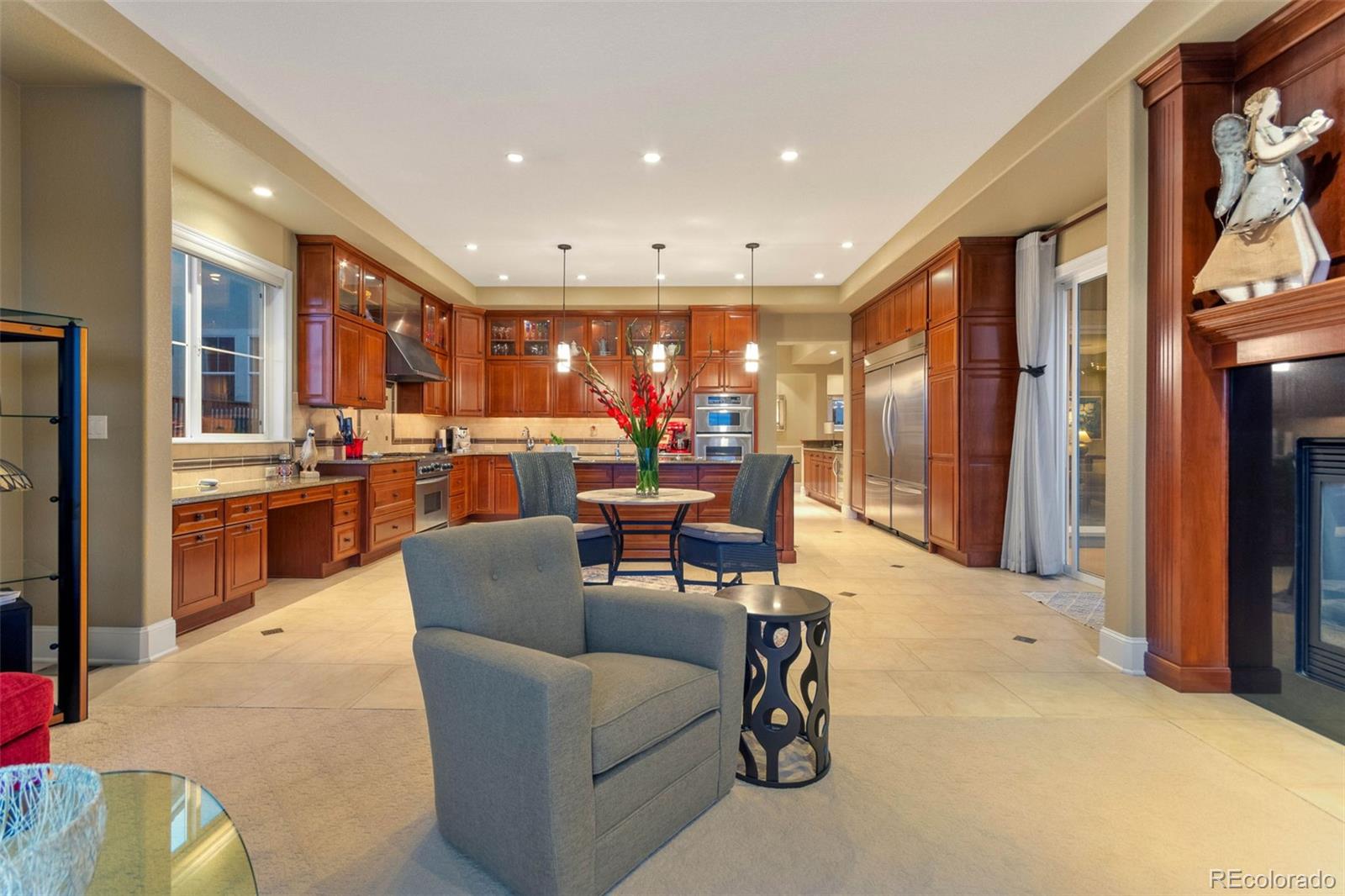 8981 Stonecrest Way Highlands Ranch, CO 80129 - Photo 17 of 50