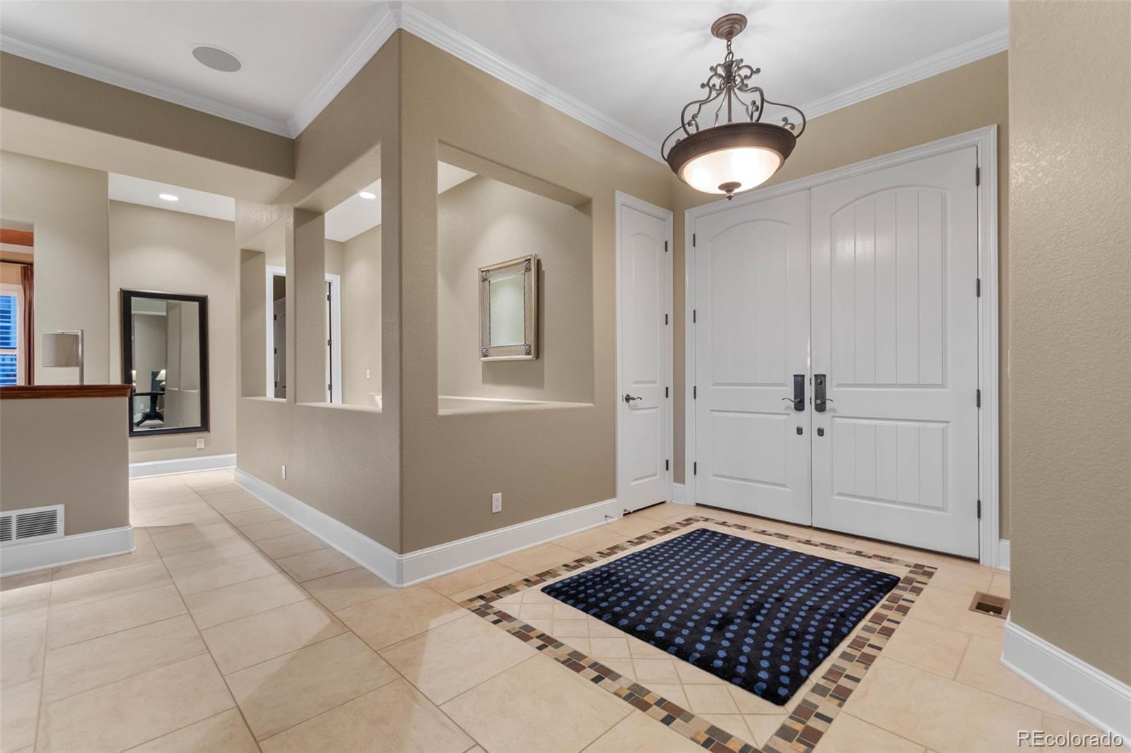 8981 Stonecrest Way Highlands Ranch, CO 80129 - Photo 6 of 50