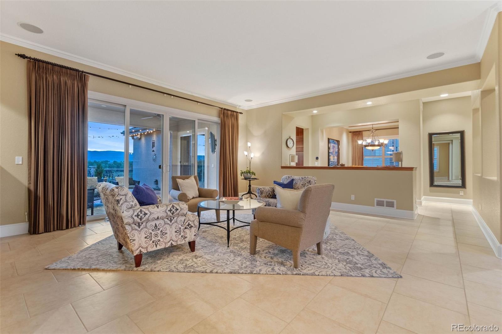 8981 Stonecrest Way Highlands Ranch, CO 80129 - Photo 7 of 50