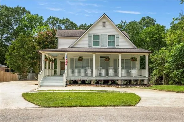 $480,000 | 921 Carriage Way, Baton Rouge, LA 70808