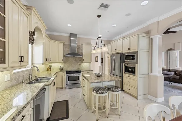$2,499,999 | 811 La Guna Drive, Venice, FL 34285