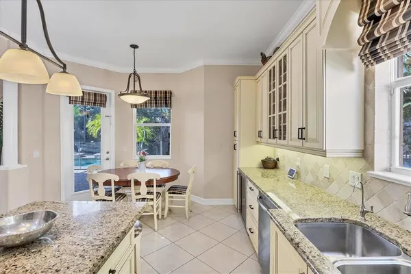 $2,499,999 | 811 La Guna Drive, Venice, FL 34285