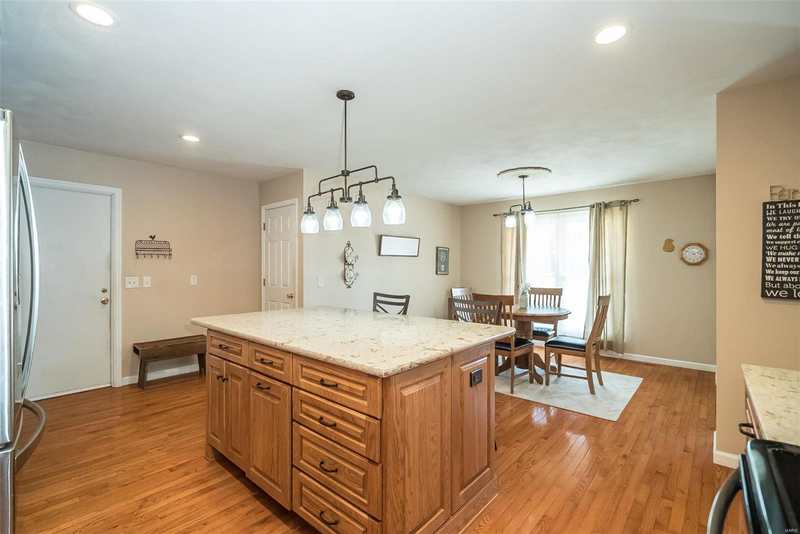 1009 Cla Ter Ri Drive Ballwin, MO 63011 - Photo 13 of 53