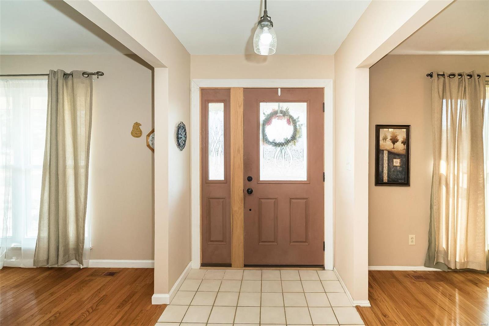 1009 Cla Ter Ri Drive Ballwin, MO 63011 - Photo 4 of 53