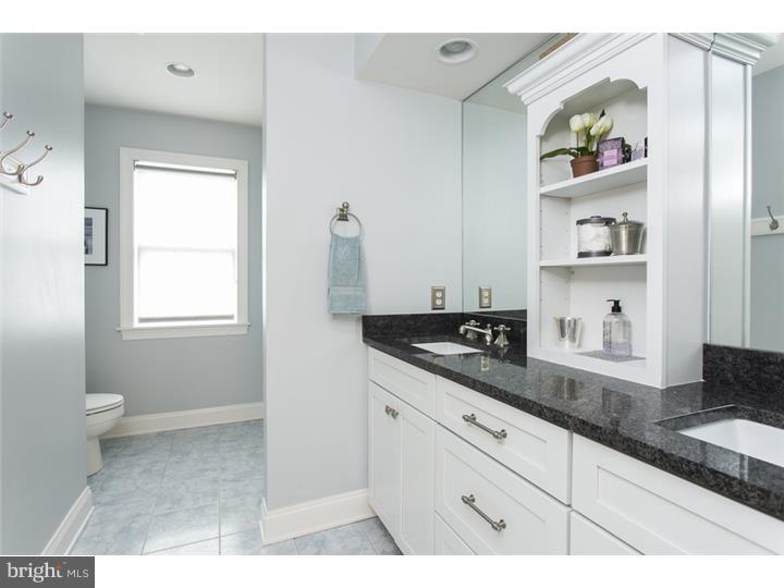 21 Hunters Ridge Drive Pennington, NJ 08534 - Photo 18 of 25 Bathroom