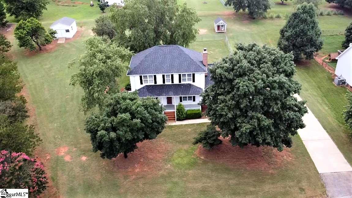 1323 Old Mill Road Easley, SC 29642 - Photo 3 of 24