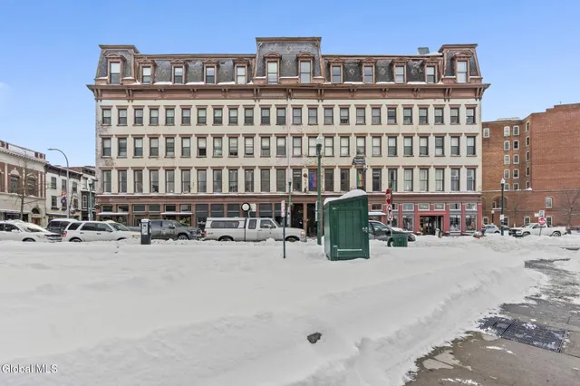 $1,500 | 5 Broadway, Unit 308, Troy, NY 12180