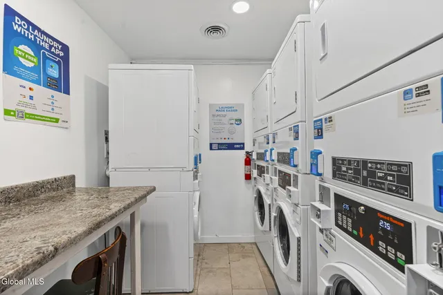 $1,500 | 5 Broadway, Unit 308, Troy, NY 12180