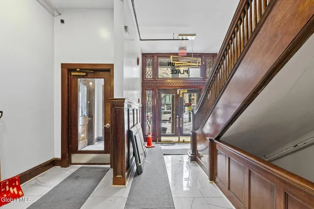 $1,500 | 5 Broadway, Unit 308, Troy, NY 12180