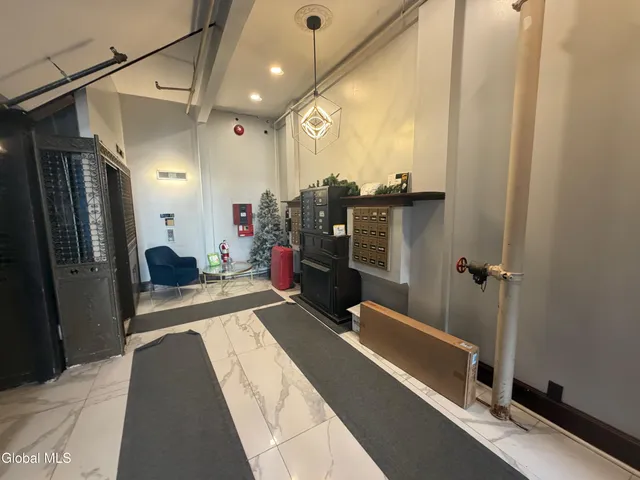 $1,500 | 5 Broadway, Unit 308, Troy, NY 12180