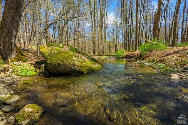 $940,000 | 236 Dugway Road, Austerlitz, NY 12017