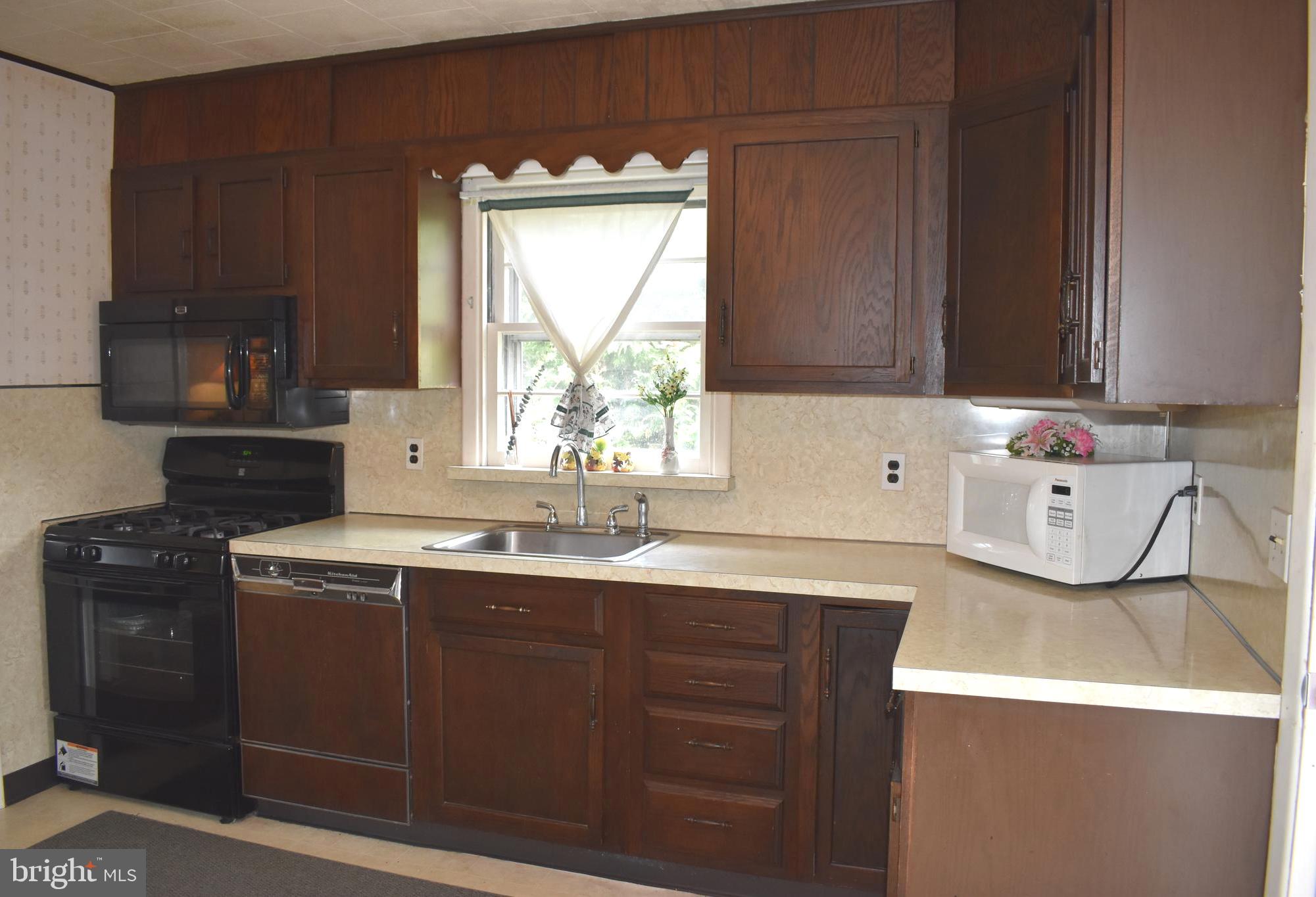 1911 Limestone Road Wilmington, DE 19804 - Photo 4 of 24 Gallery Image 4