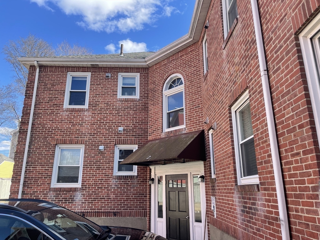 29 Church Street Waltham, MA 02452 - Photo 8 of 38