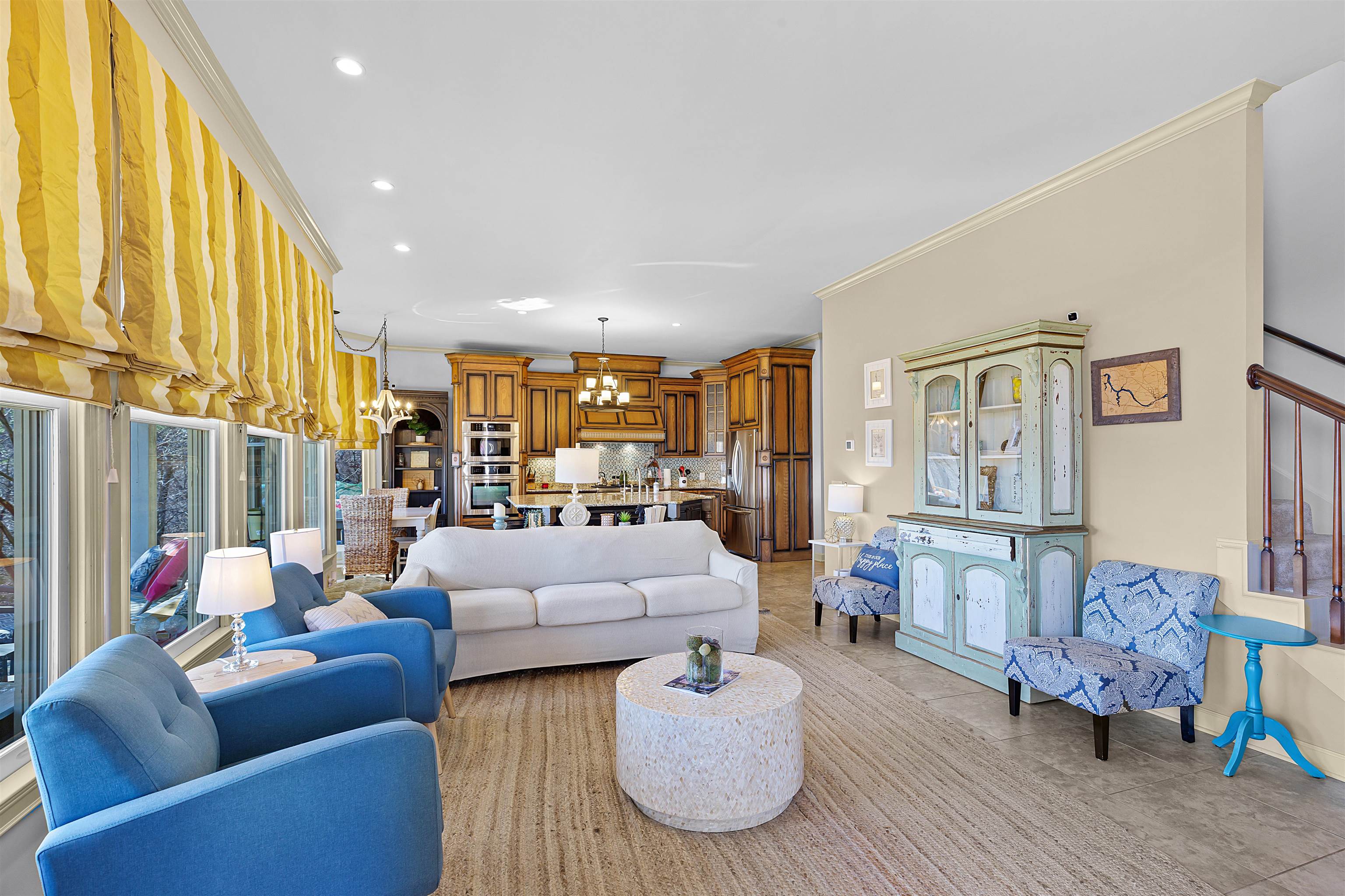70 Light Pointe Savannah, TN 38372 - Photo 4 of 20 a living room with furniture and a large window