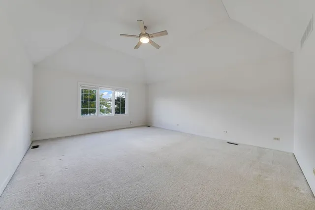 $624,000 | 801 West Veterans Parkway, Addison, IL 60101